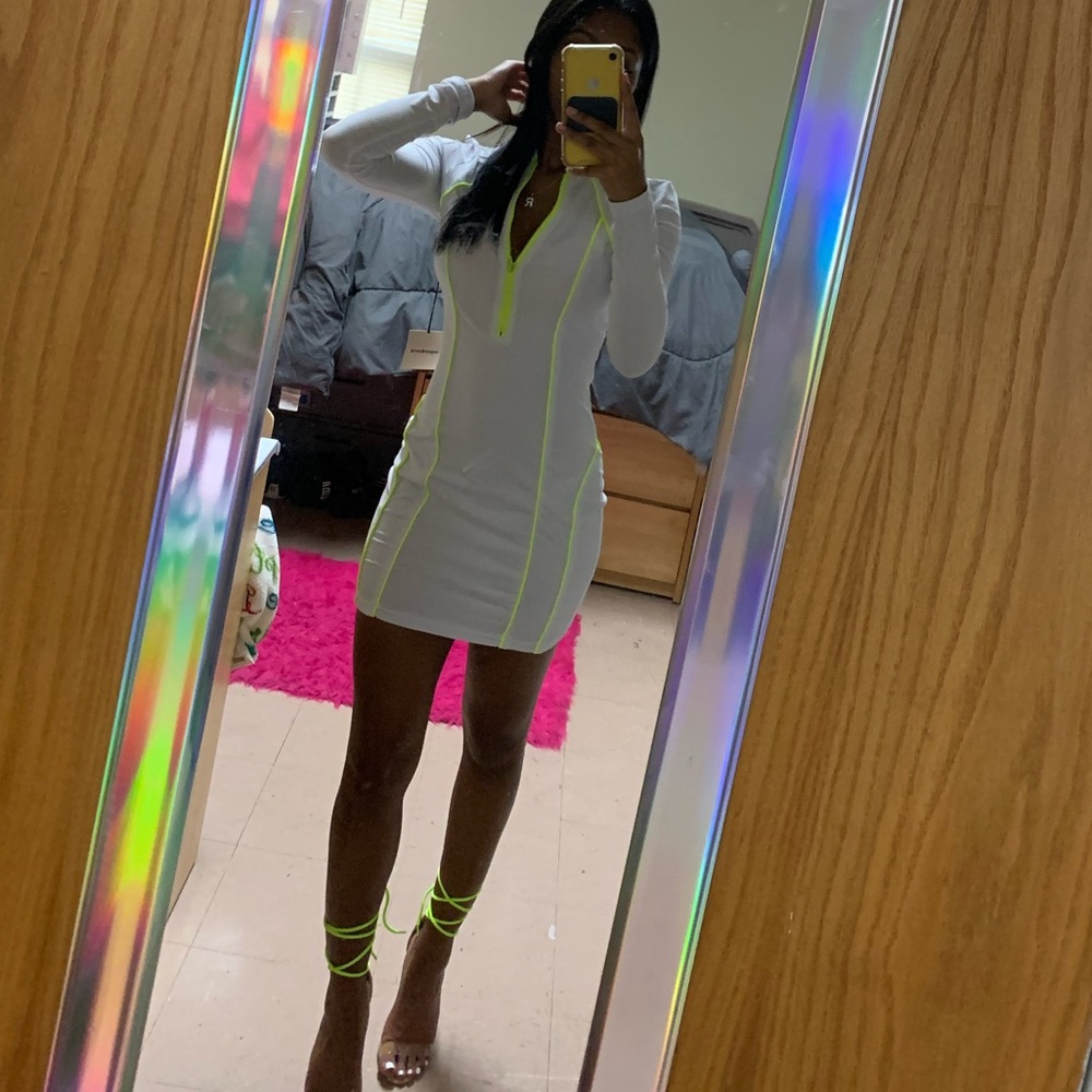 WHITE DRESS